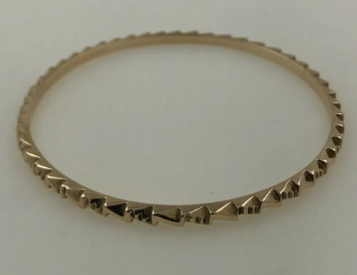 14K Yellow Gold Bangle Bracelet