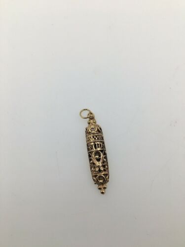 14K YG MEZUZAH PENDANT