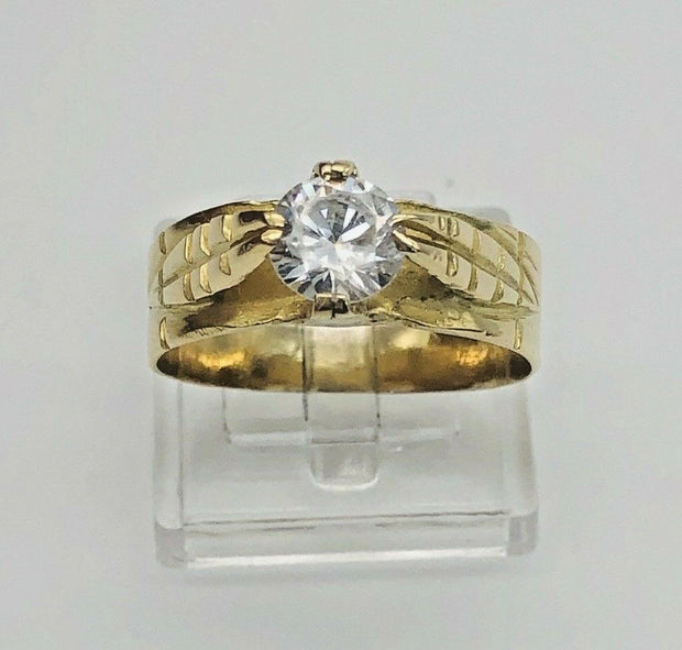 18K Yellow Gold Solitaire Cz Ring - Leaves Accent