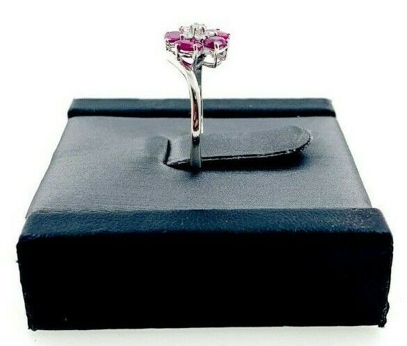 18K White Gold Ruby Ring