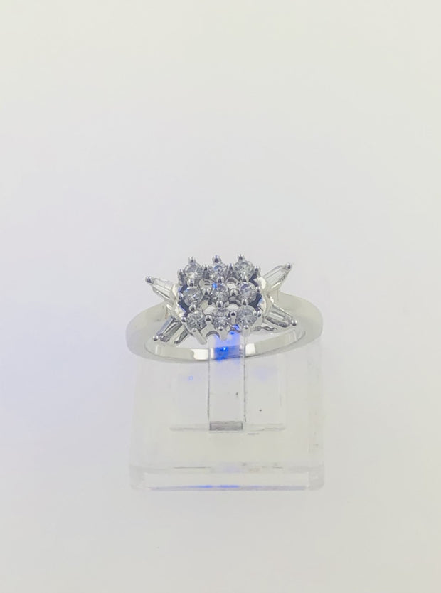 18K White Gold Diamond Ring