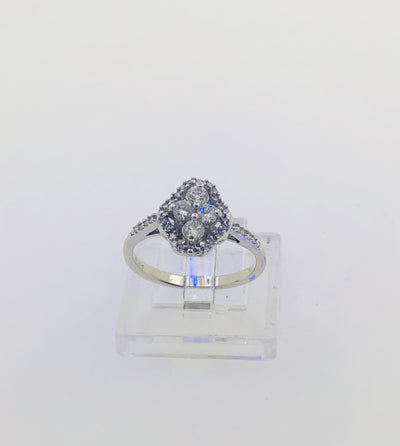 14K White Gold Diamond Cluster Ring