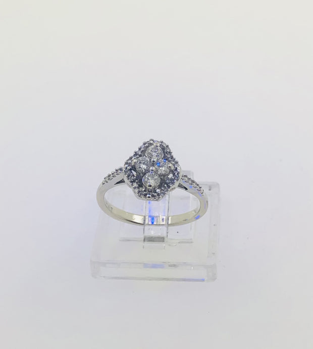 14K White Gold Diamond Cluster Ring